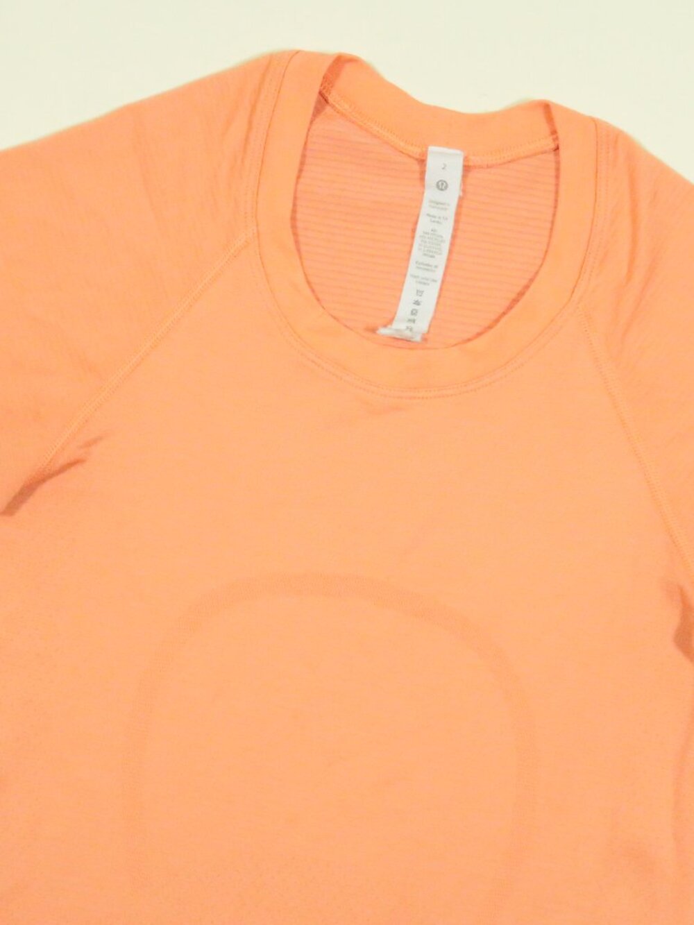 Lululemon Swiftly Tech 2.0 Hip Length Top Womens 2 Orange Short Sleeve